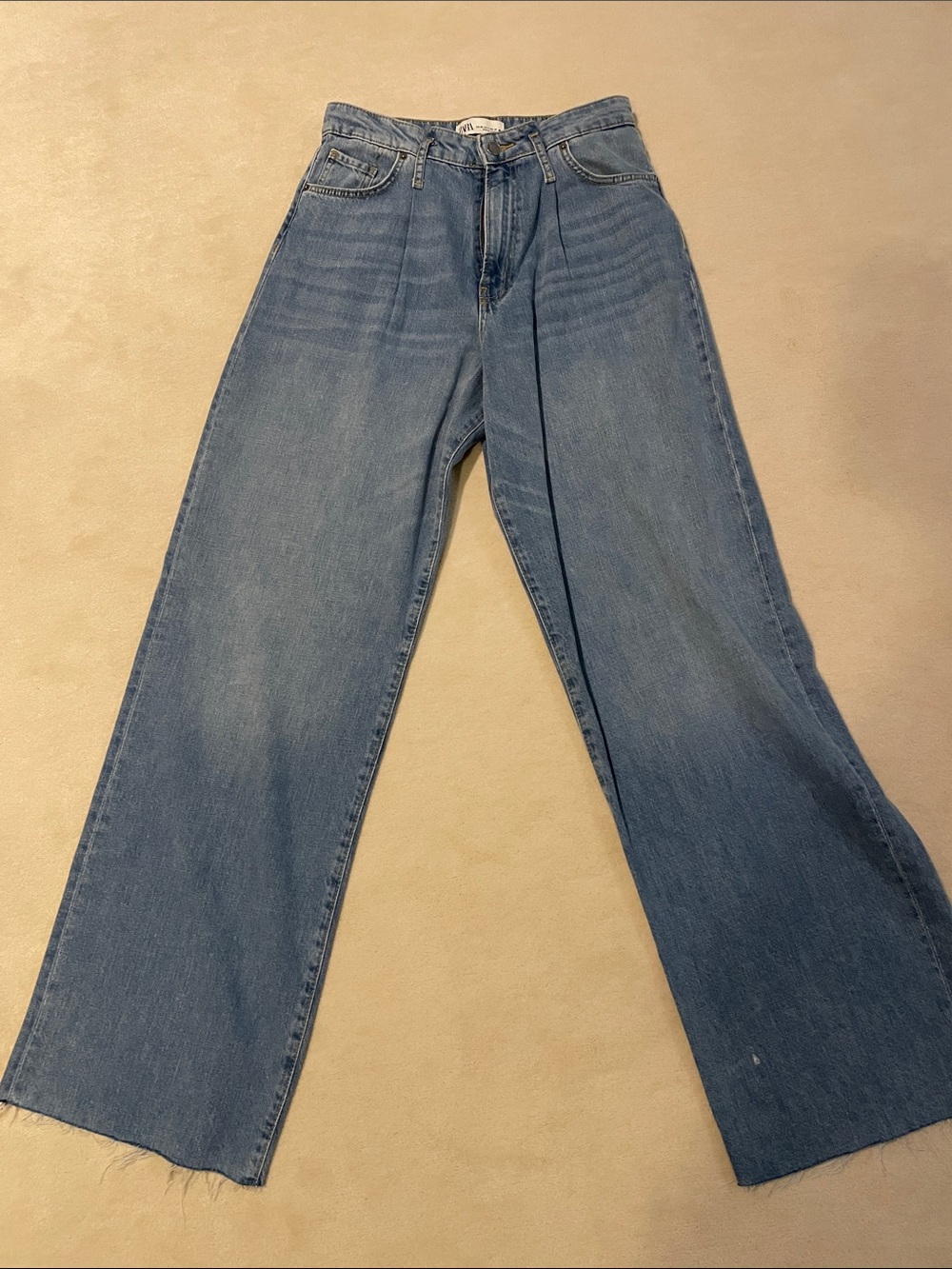 Zara Wide-Leg Jeans with front pleating in size 4